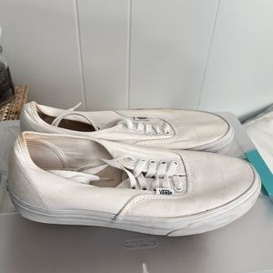 Vans Authentic Skate Shoe - True White, size 9.5